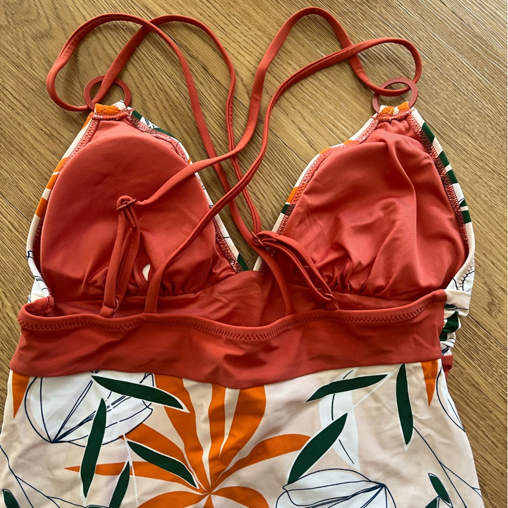 Cupshe Vibrant Floral One Piece Swimsuit - Picture 5 of 6